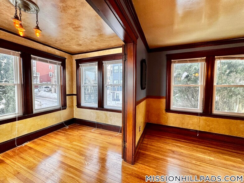 Building Photo - 155-157 Hillside St.