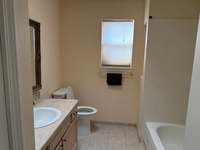 Building Photo - Nice 2 or 3 bedroom patio home in Taylor R...