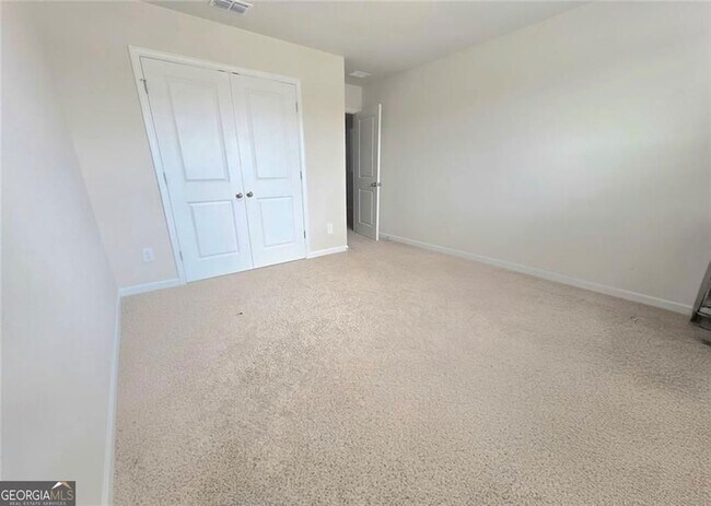 Building Photo - 327 Vly Oak Dr