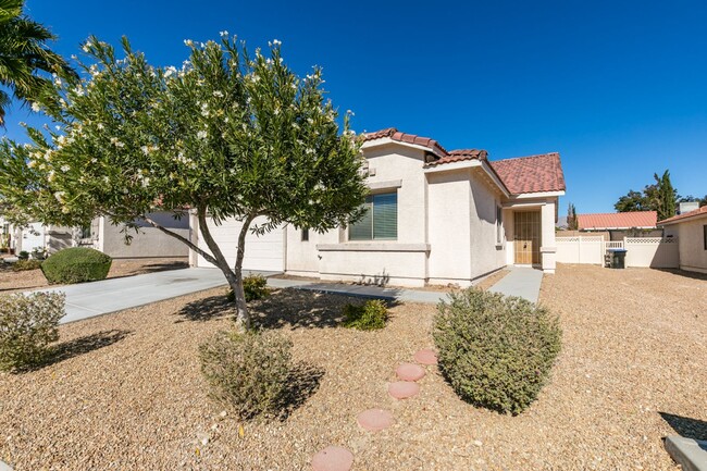 Building Photo - REMODELED 5 BEDROOM HOME IN NORTH LAS VEGAS