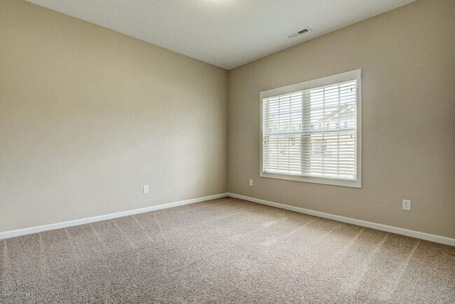 Building Photo - 116 Regatta Way