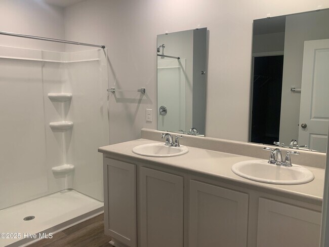 Building Photo - 410 Turp Landing Ln