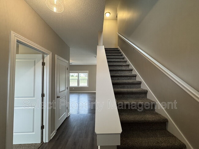 Building Photo - 1032 Matteotti Avenue