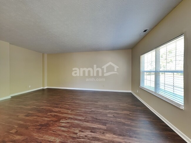 Building Photo - 8060 Chesterhill Way