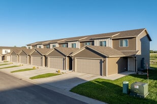 Building Photo - Willows East Commons