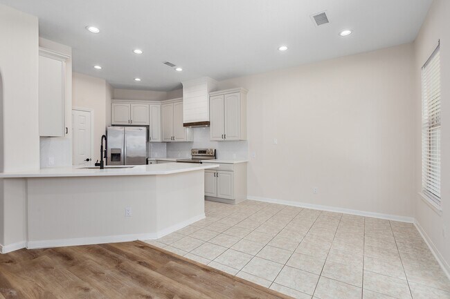 Building Photo - 42 Camber Pine Pl