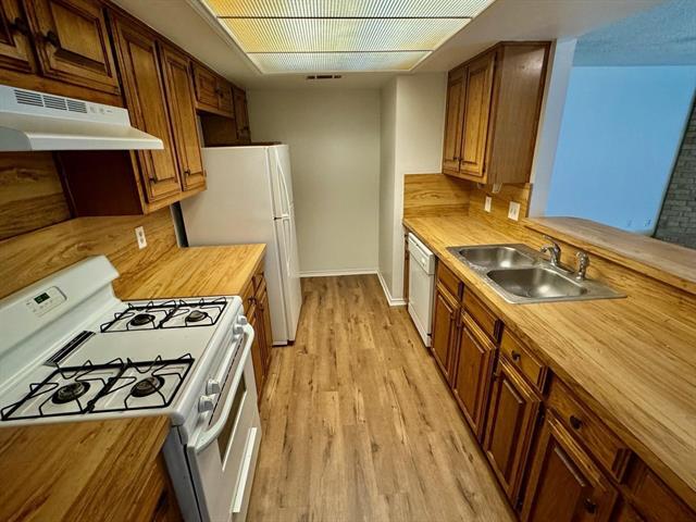 Building Photo - 539 Canary Ln