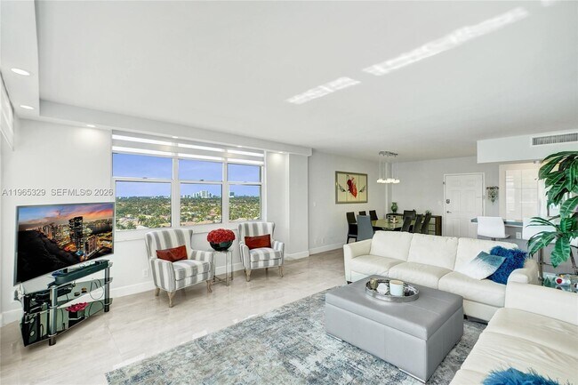 Building Photo - 2501 S Ocean Dr