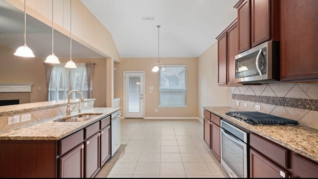 Building Photo - 2003 Pleasant Springs Ln