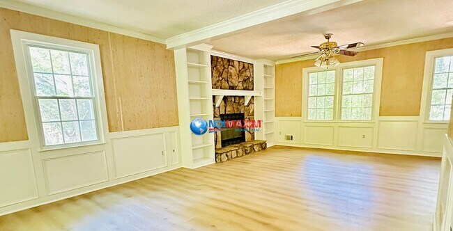 Building Photo - Nice 2-story house in LASSITER cluster in Marietta