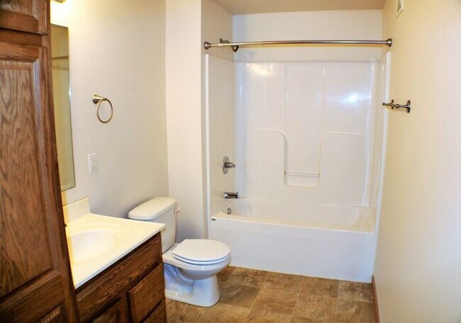 Building Photo - $1,325 | 2 Bedroom, 2 Bathroom CONDO | PET Friendly* | Available for August 1st, 2026 Move In!