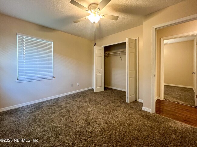 Building Photo - 426 Walnut Ct