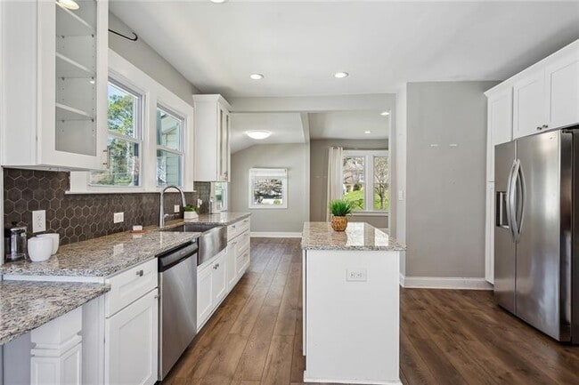 Building Photo - 1654 Westhaven Dr SW