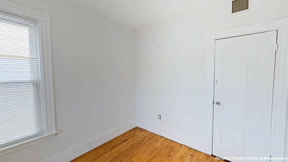 Building Photo - 15 Vinal Ave