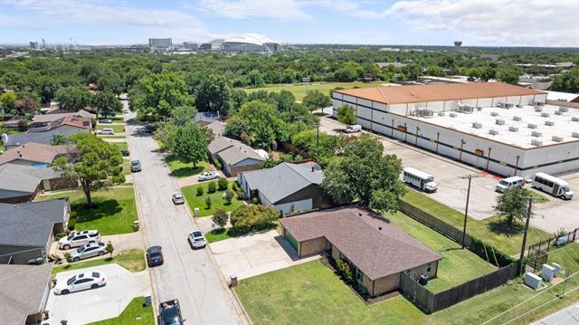 Building Photo - 414 Hallmark Dr