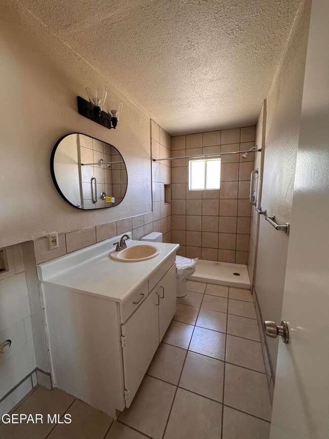 Building Photo - 743 Rodriguez Rd