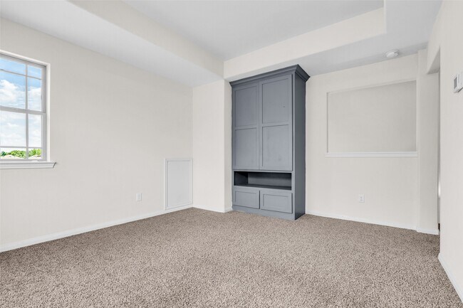 Building Photo - 14211 Grand Hls Dr