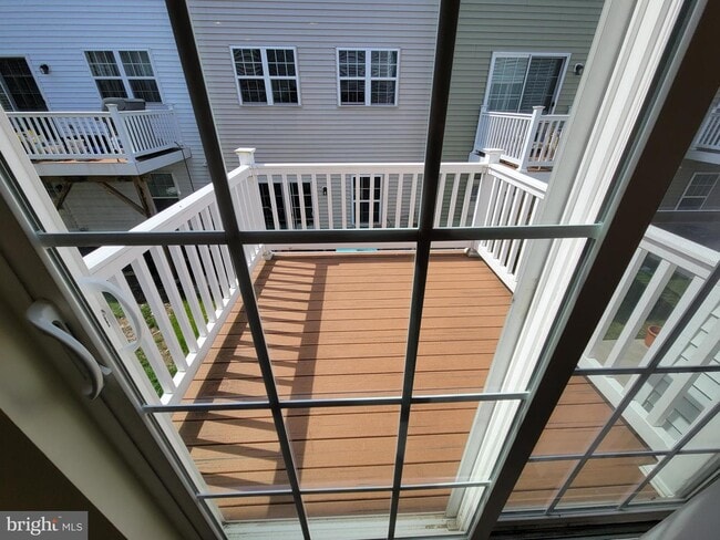 Building Photo - 160 Mercer Ct