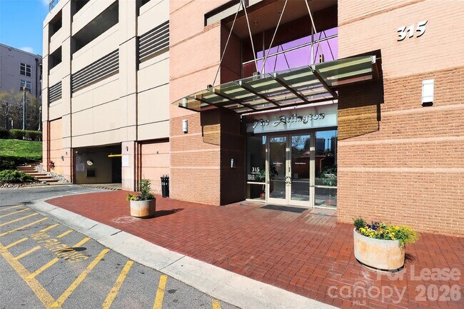 Building Photo - 315 Arlington Ave