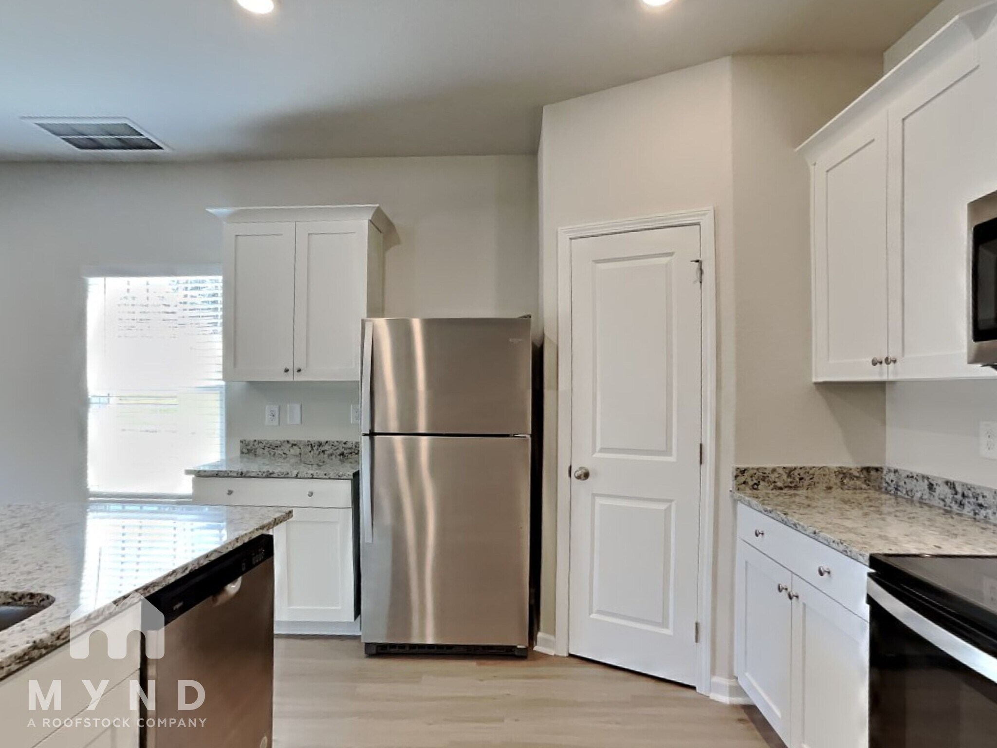 Building Photo - 402 Ivy Bank Dr