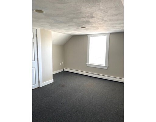 Building Photo - 44 Bridge St