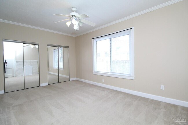 Building Photo - 1504 E Strong St