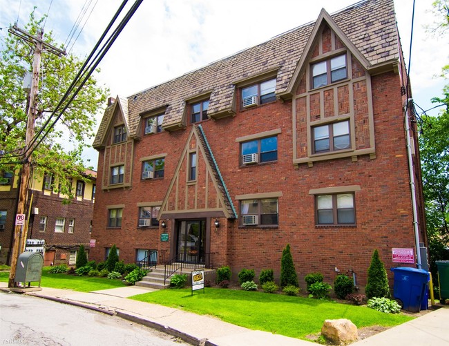 Primary Photo - 1 br, 1 bath Apartment - 5700 Munhall Road #3