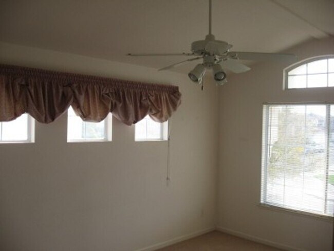 Building Photo - Spacious Newly Renovated 4 Bedroom Home in Tracy – $3,200/Month Available Soon!