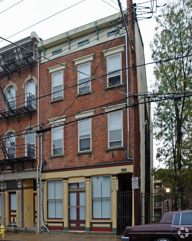 Primary Photo - 1324 Walnut Street Project