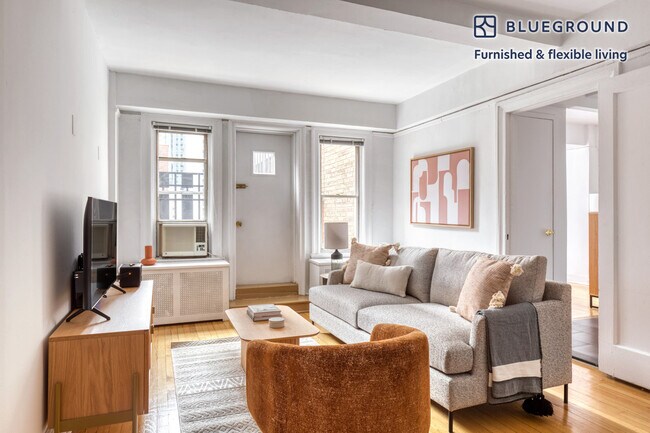 Primary Photo - 150 E 39th St