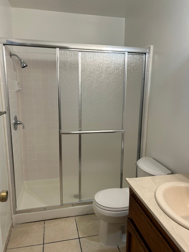 Building Photo - 1008 Shadow Ridge Dr