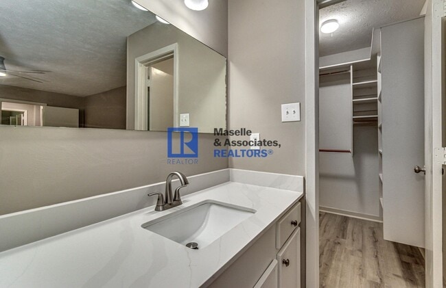 Building Photo - 4 Bed/2 Bath Home in Crossgates in Brandon