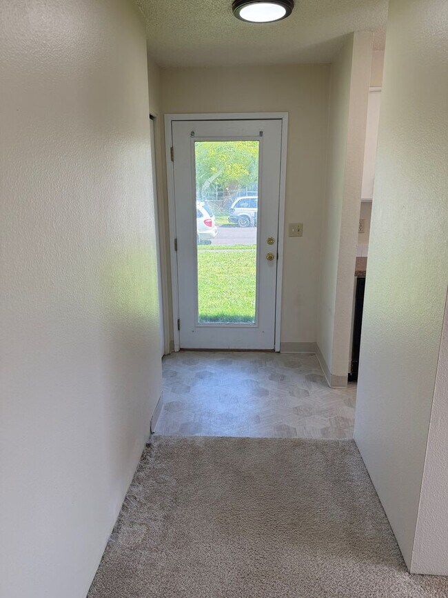 Building Photo - 162D00