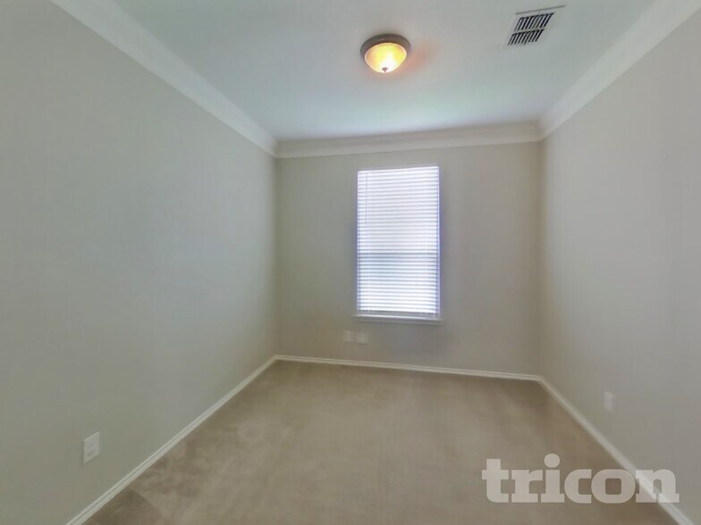 Building Photo - 10019 Placid Bay