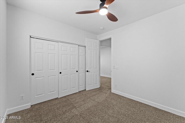 Building Photo - 3557 S Halsted Ct