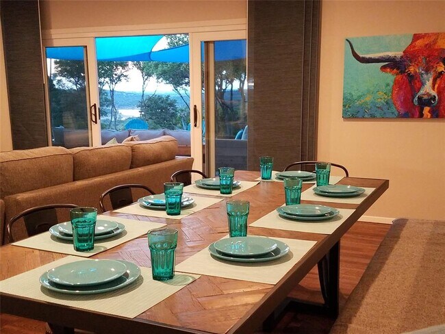Building Photo - 2055 Island View Dr