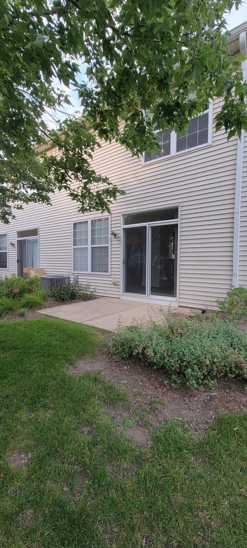 Building Photo - 2871 Vernal Ln