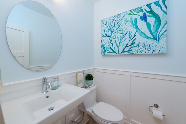 Building Photo - Four-bedroom home in the heart of the Village, offered furnished long-term lease. Ideally located...