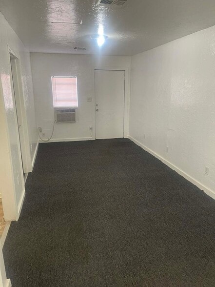 Building Photo - 3430 SW 29th Pl