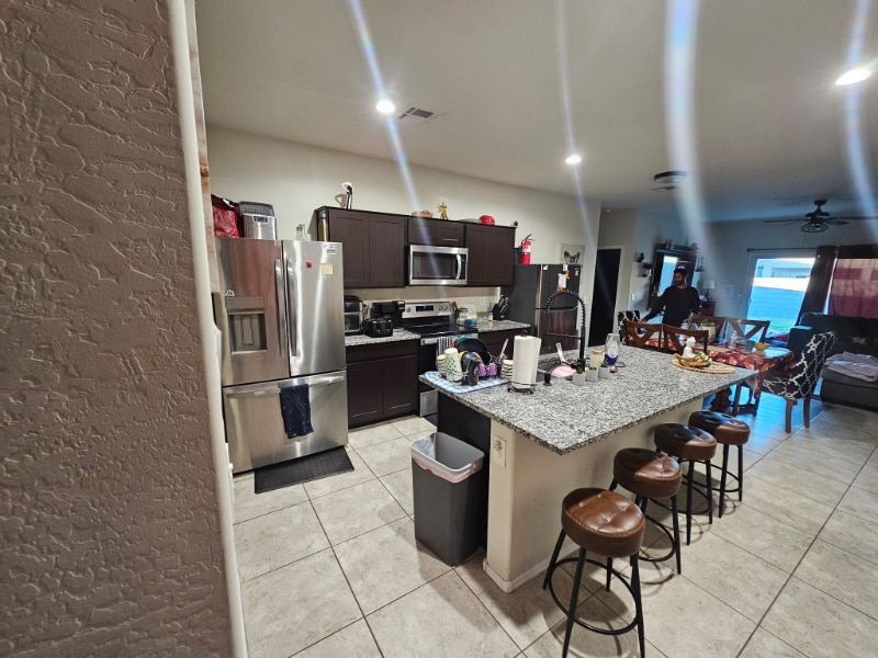 Building Photo - 35444 W San Alvarez Ave