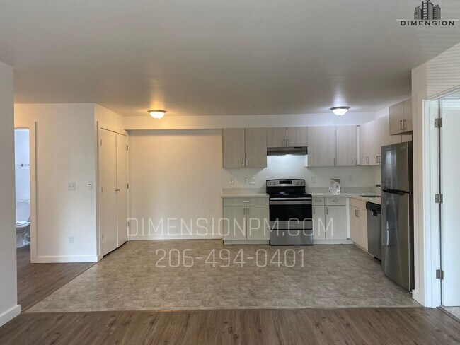 Interior Photo - 3903 S Tyler St