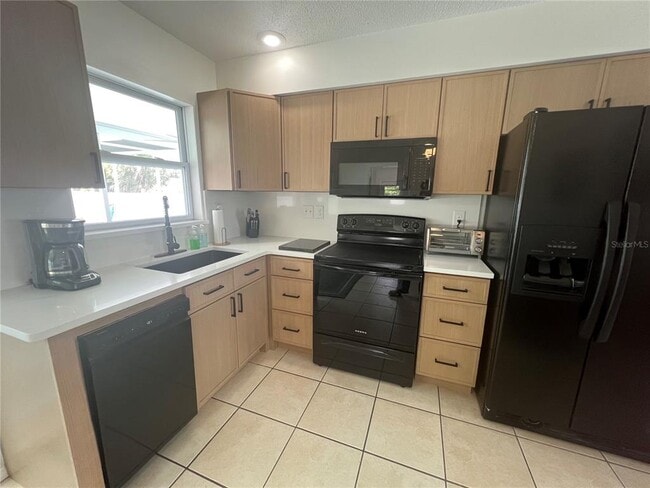 Building Photo - 18140 Wolbrette Cir