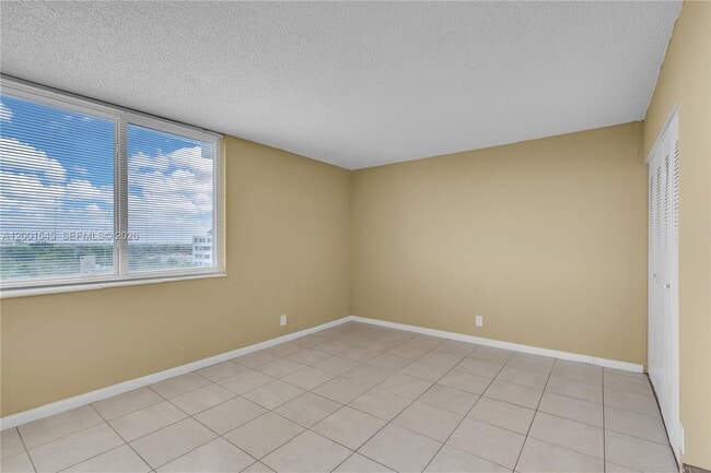 Building Photo - 9143 SW 77th Ave