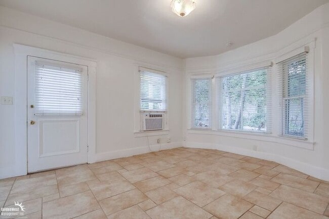 Building Photo - Cozy 2Bdm 2Ba Home in the Encanto Neighbor...