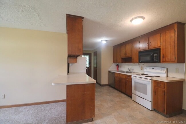 Building Photo - 74 Westerly St