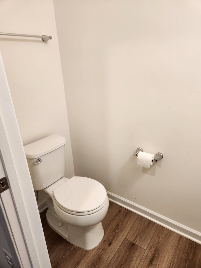 Building Photo - 24 Orch Grn Dr