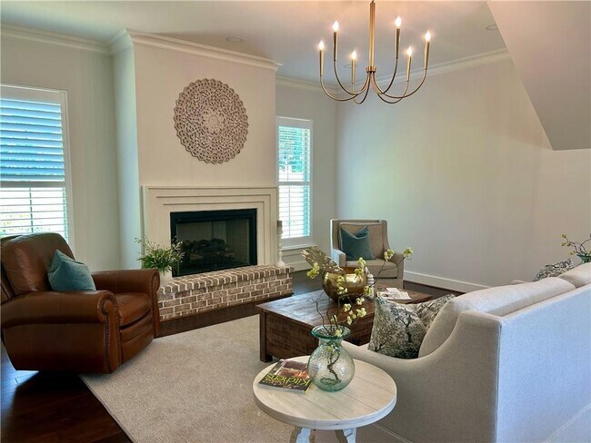 Building Photo - 5488 S Hilltop Dr