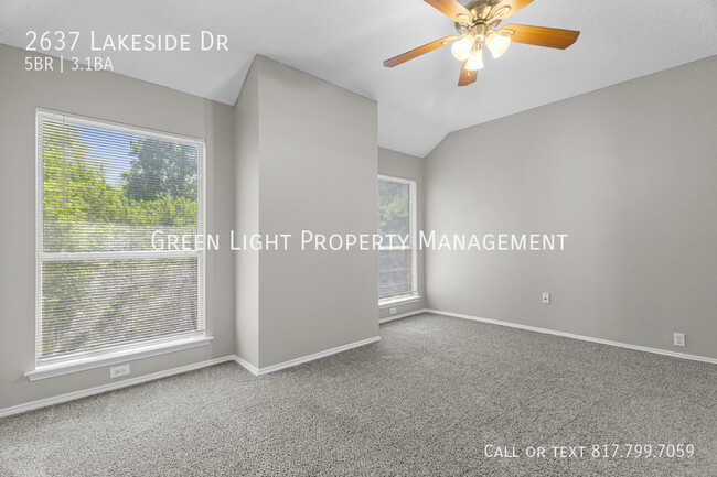 Building Photo - 2637 Lakeside Dr