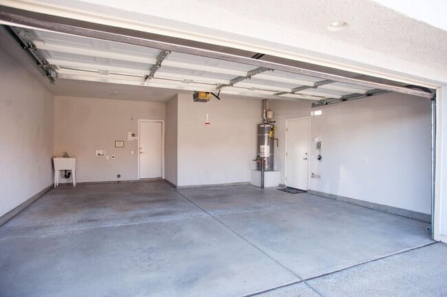 Building Photo - 1321 Secret Lake Loop