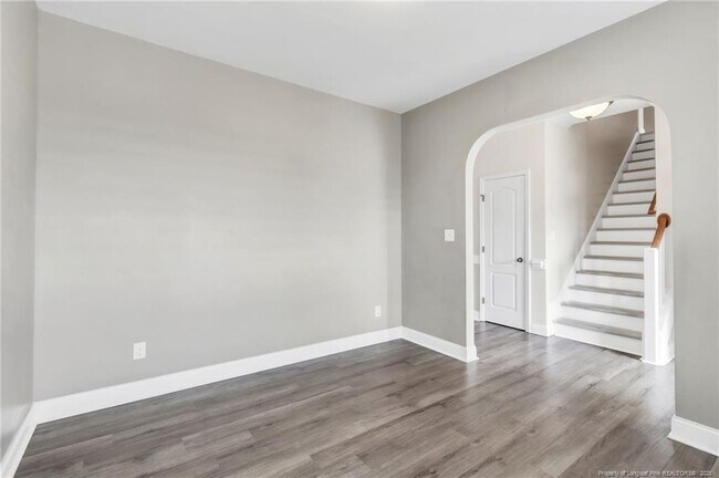 Building Photo - 127 Ganton Dr